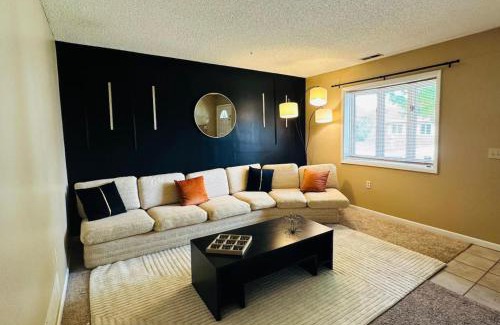 Trenton Casa | Tranquility in Trenton -Sleeps 9