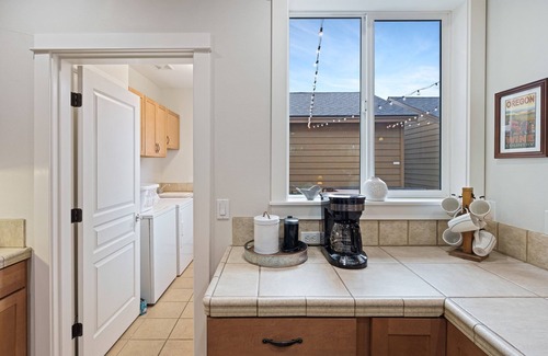 Southern Crossing Apartamento | Tranquility On The Bluffs 3 Bedroom Townhouse by RedAwning