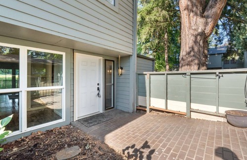 Beaverton Casa | Tranquility on the Greens