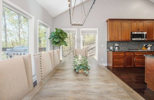 Sevierville Cabina | Tranquility Paradise - A relaxing lakeside retreat!