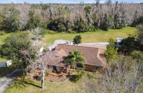 Kissimmee Casa | TRANQUILITY! PRIVATE Gated Estate! Boats, RVs OK! Has Separate Apt, Fishing, Hiking, LOW Rates!