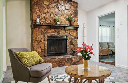 Kissimmee Casa | TRANQUILITY! PRIVATE Gated Estate! Boats, RVs OK! Has Separate Apt, Fishing, Hiking, LOW Rates!