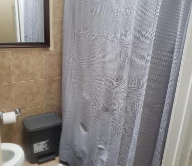 Collingdale Casa | Tranquility Room by the Airport -Shared space