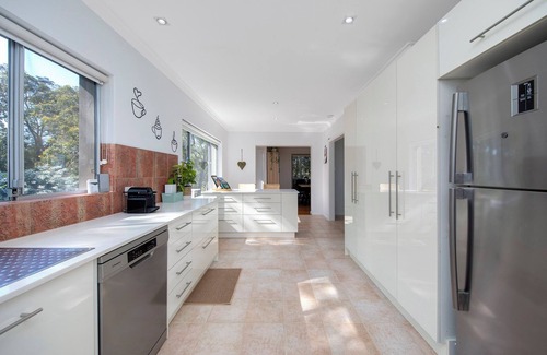 Lesmurdie Casa | Tranquillity in the heart of the Perth Hills.