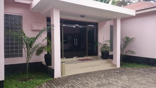 Ukonga Cama Y Desayuno | Transit Airport B&B