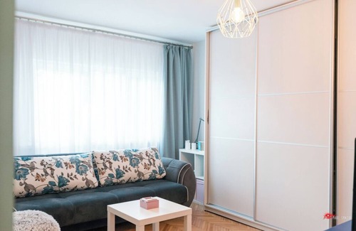 Cluj-Napoca Apartamento | Transylvanian Nomad - cozy & bright apartment