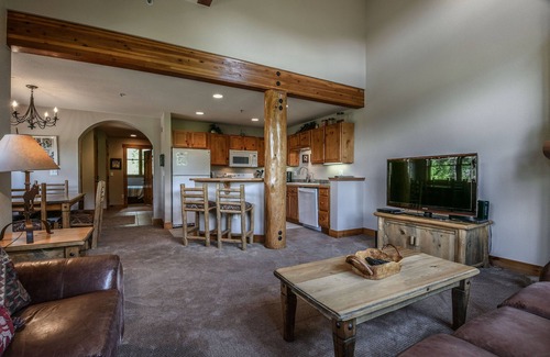 Keystone Condominio | Trappers Crossing 8753
