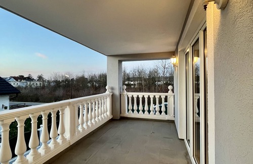 Wittau Apartamento | Traum Apartment mit Pool + Balkon