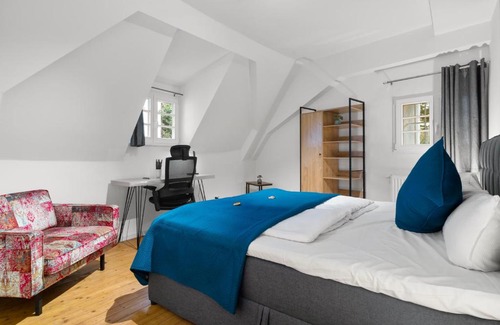 Weinheim Apartamento | Traumhaft gelegene Altbau-Wohnung im Herzen von Weinheim - Parking
