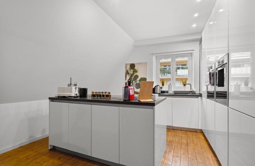 Weinheim Apartamento | Traumhaft gelegene Altbau-Wohnung im Herzen von Weinheim - Parking