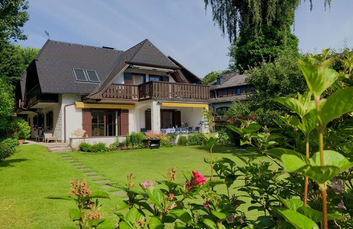 Altmuenster Villa | Traumhaus Direkt am See