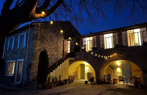 Saint-Etienne-de-l'Olm Casa | Traumhaus mit Pool und Blick auf Weinfeld
