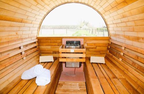 Muritz Apartamento | Traumvilla am Müritz Nationalpark, 17 Gäste, Sauna