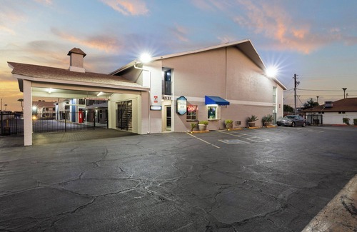Alhambra Casa | Travel Inn - In Phoenix (Alhambra)