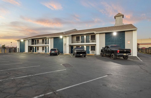Alhambra Casa | Travel Inn - In Phoenix (Alhambra)