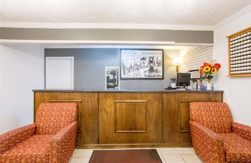 Glade Spring Hotel | Travel Inn