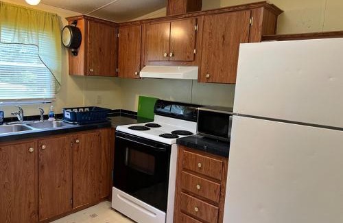 Taylorsville Casa | Travel Worker Between Housing 32 Lake View Mh