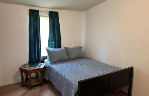 Taylorsville Casa | Travel Worker Between Housing 32 Lake View Mh
