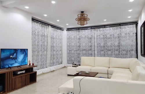 Ambohibao Cama Y Desayuno | Traveler's Guest House CH1