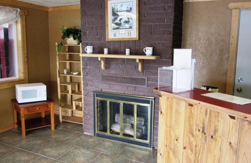 West Yellowstone Hotel | Traveler's Lodge