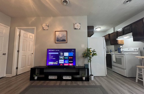 Richmond Apartamento | Travelers Cove upstairs 1-bedroom apartment Richmond near EKU with WiFi, AC