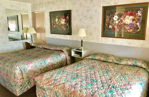 Salem Hotel | Travelers Inn Motel