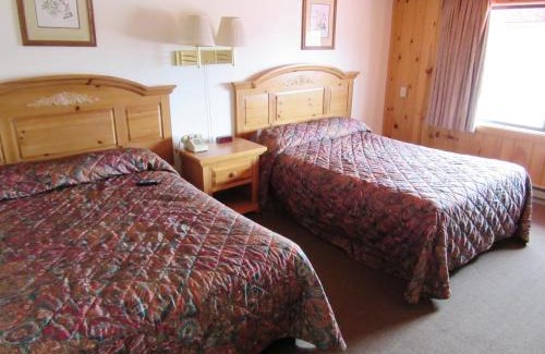 West Yellowstone Hotel | Travelers Lodge