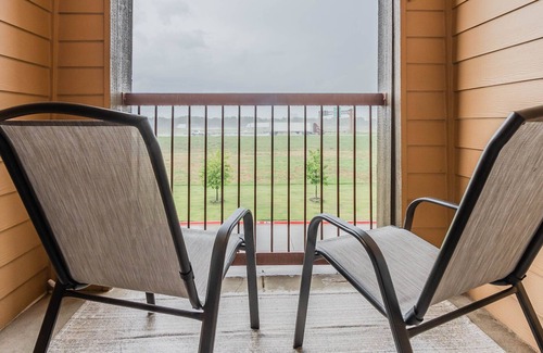 Farmers Branch Apartamento | Traveler’s Oasis: Home Away from Home w/ King Bed!