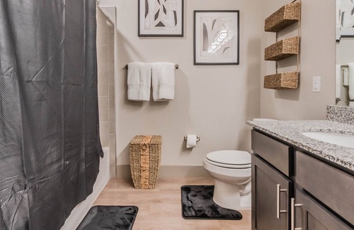 Farmers Branch Apartamento | Traveler’s Oasis: Home Away from Home w/ King Bed!