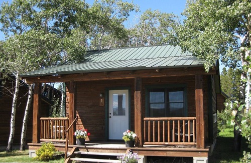 East Glacier Park Village Cabina | Travelers Rest Lodge