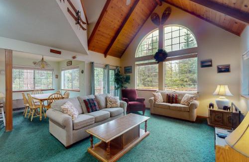 Shaver Lake Casa | Travelers Rest
