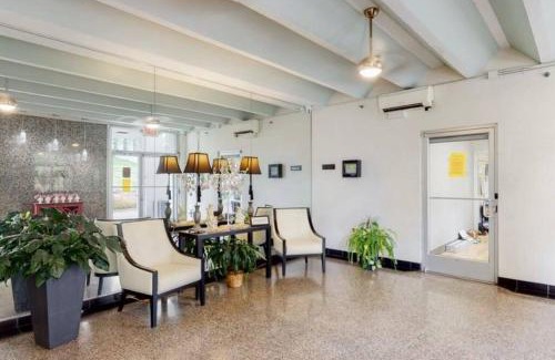North Capitol Apartamento | Traveling Professionals. Garage Parking. Downtown.