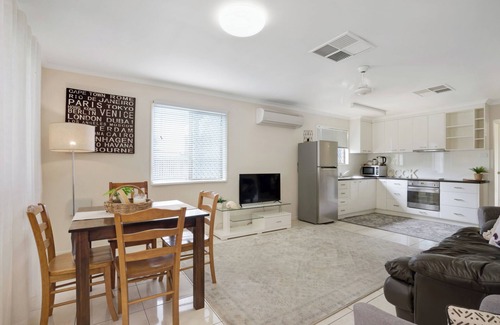East Mackay Apartamento | Traveller's Bliss - 2 Bed Self Contained Unit