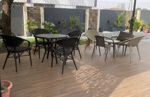 North Legon Cabaña | Traveller's Palm Court
