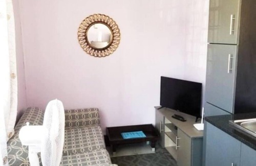 Greater Johannesburg Metropolitan Area Cabaña | Travelnest Tranquility Tiny Home