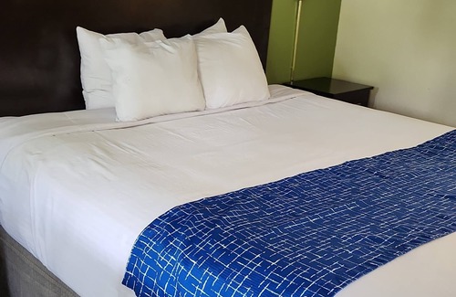 Clarksville Hotel | Travelodge by Wyndham Clarksville