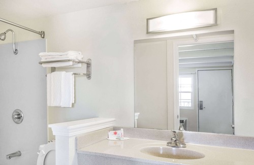 Fairfield Hotel | Travelodge by Wyndham Fairfield/Napa Valley