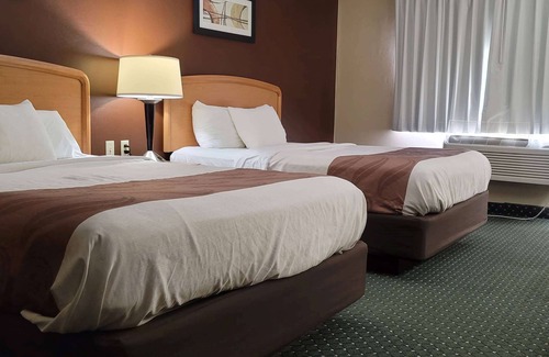Fargo Hotel | Travelodge by Wyndham Fargo West Acres