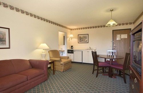 Hudsonville Hotel | Travelodge by Wyndham Hudsonville