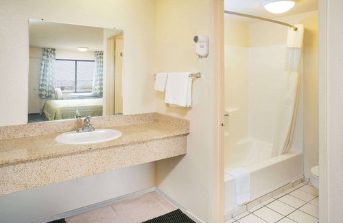 Indio Hotel | Travelodge by Wyndham Indio
