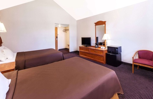 Jackson Hotel | Travelodge by Wyndham Jackson