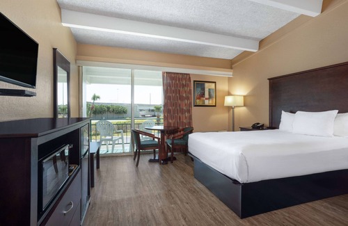 Lakeland Hotel | Travelodge by Wyndham Lakeland