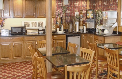 Manhasset Hotel | Travelodge by Wyndham Manhasset