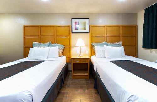 Merced Hotel | Travelodge by Wyndham Merced Yosemite
