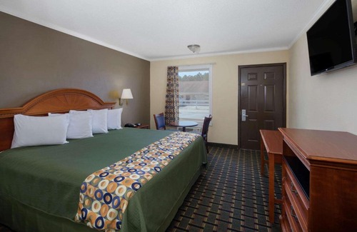 Orangeburg Hotel | Travelodge by Wyndham Orangeburg