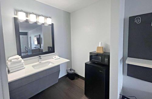 Pigeon Forge Hotel | Travelodge by Wyndham Pigeon Forge Dollywood Lane