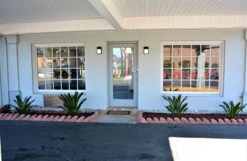 Walterboro - St. George Hotel | Travelodge by Wyndham Walterboro