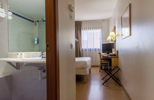 Alcalá de Henares Hotel | Travelodge Madrid Alcala de Henares