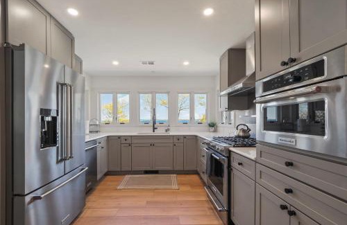 Greilickville Casa | Traverse City Elmwood Ranch - Dog Friendly