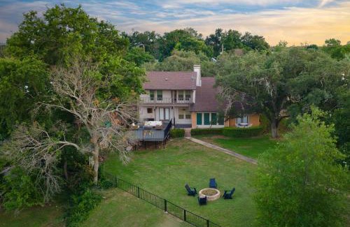 Cardinal Hills Casa | Travis by AvantStay Waterfront Lake Retreat